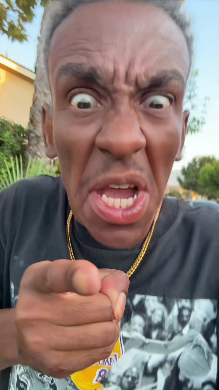 @🤴MrKingTaki27👑