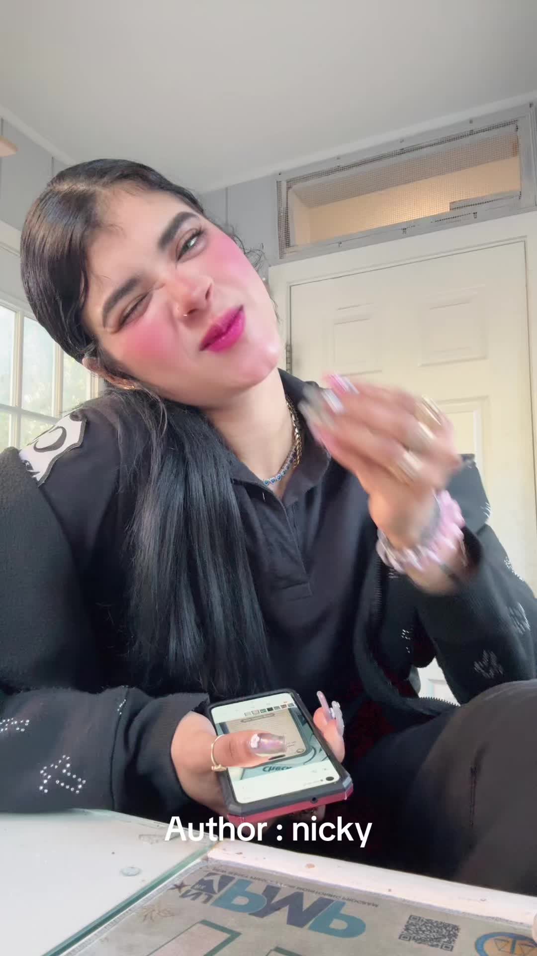 @Nickytuestrellita