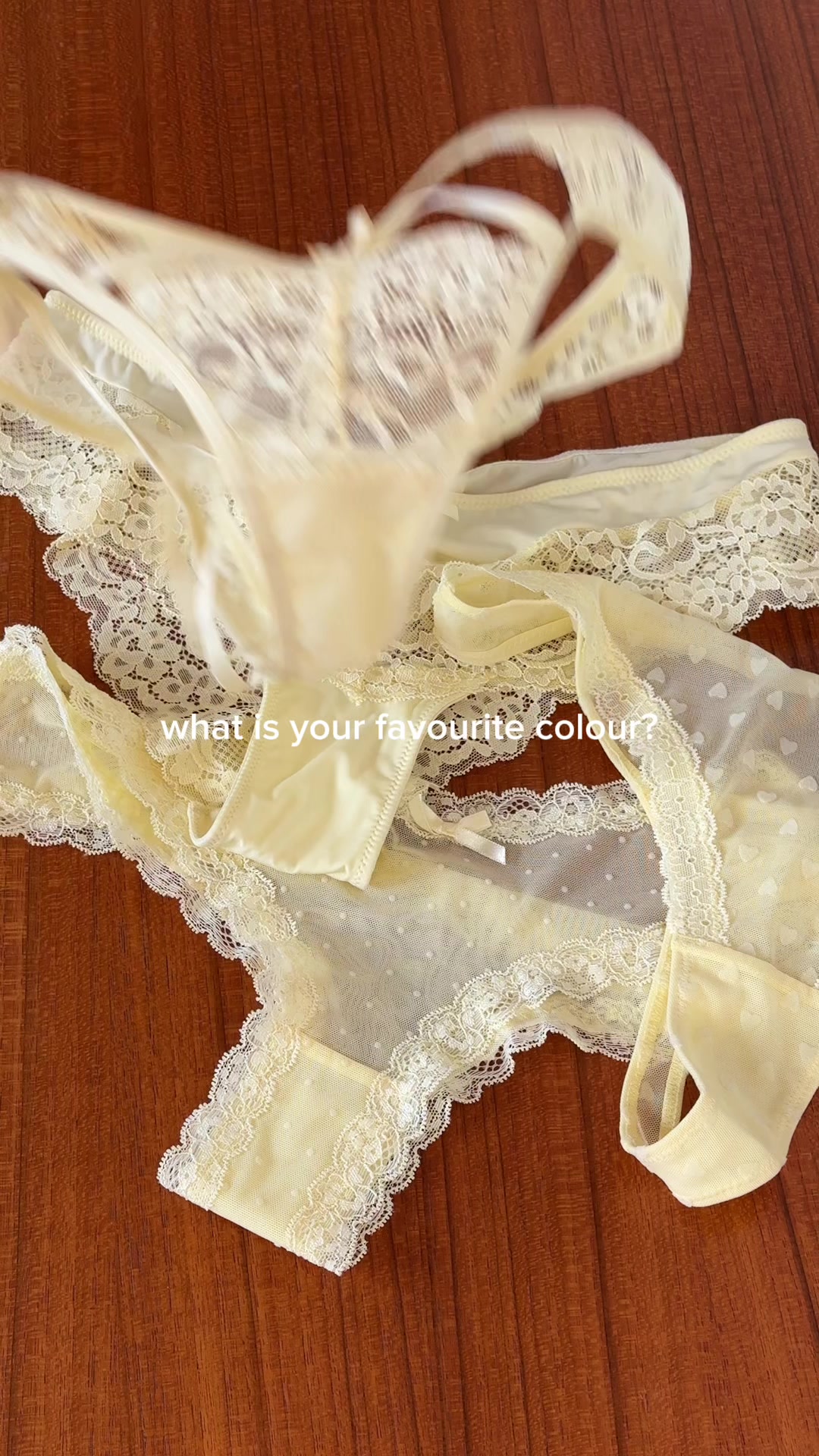 @Hunkemöller