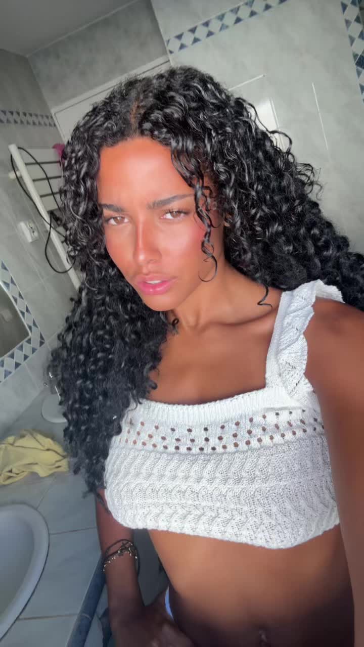 @yeleenaa