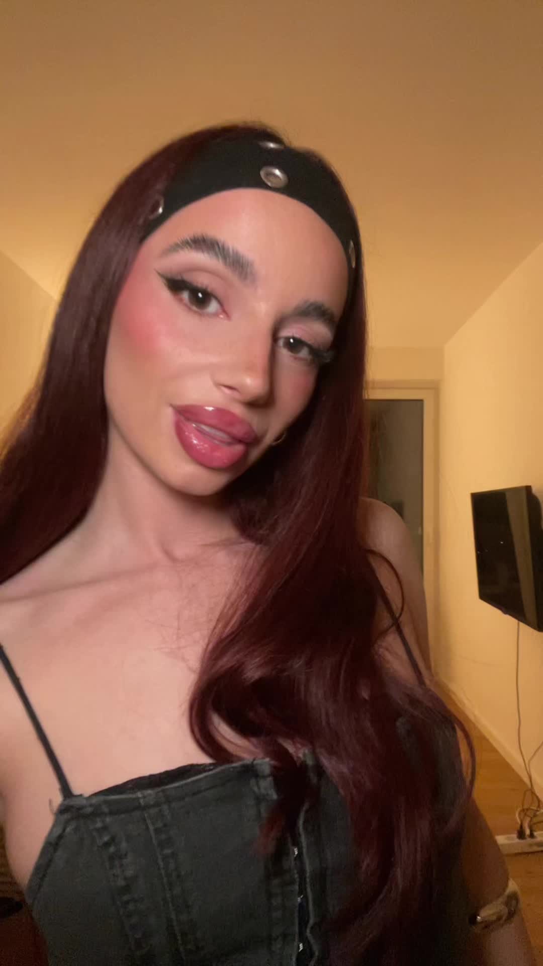 @selinaftn