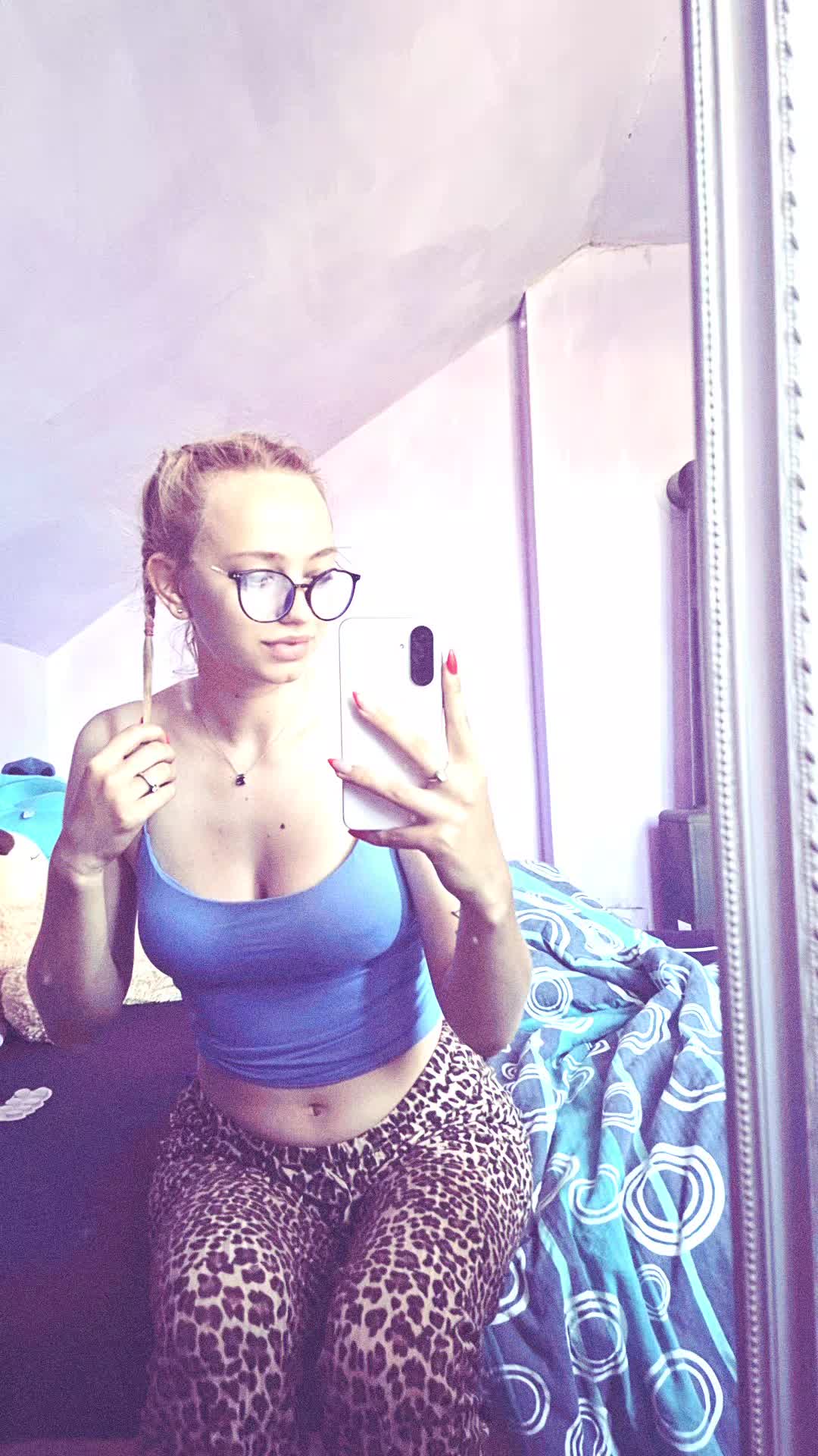 @Mara🫵