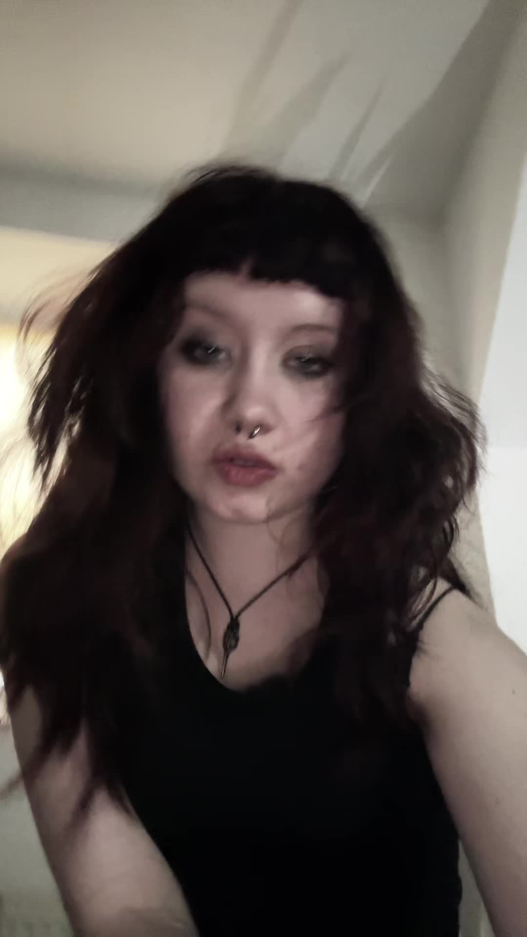 @Skylaxxc