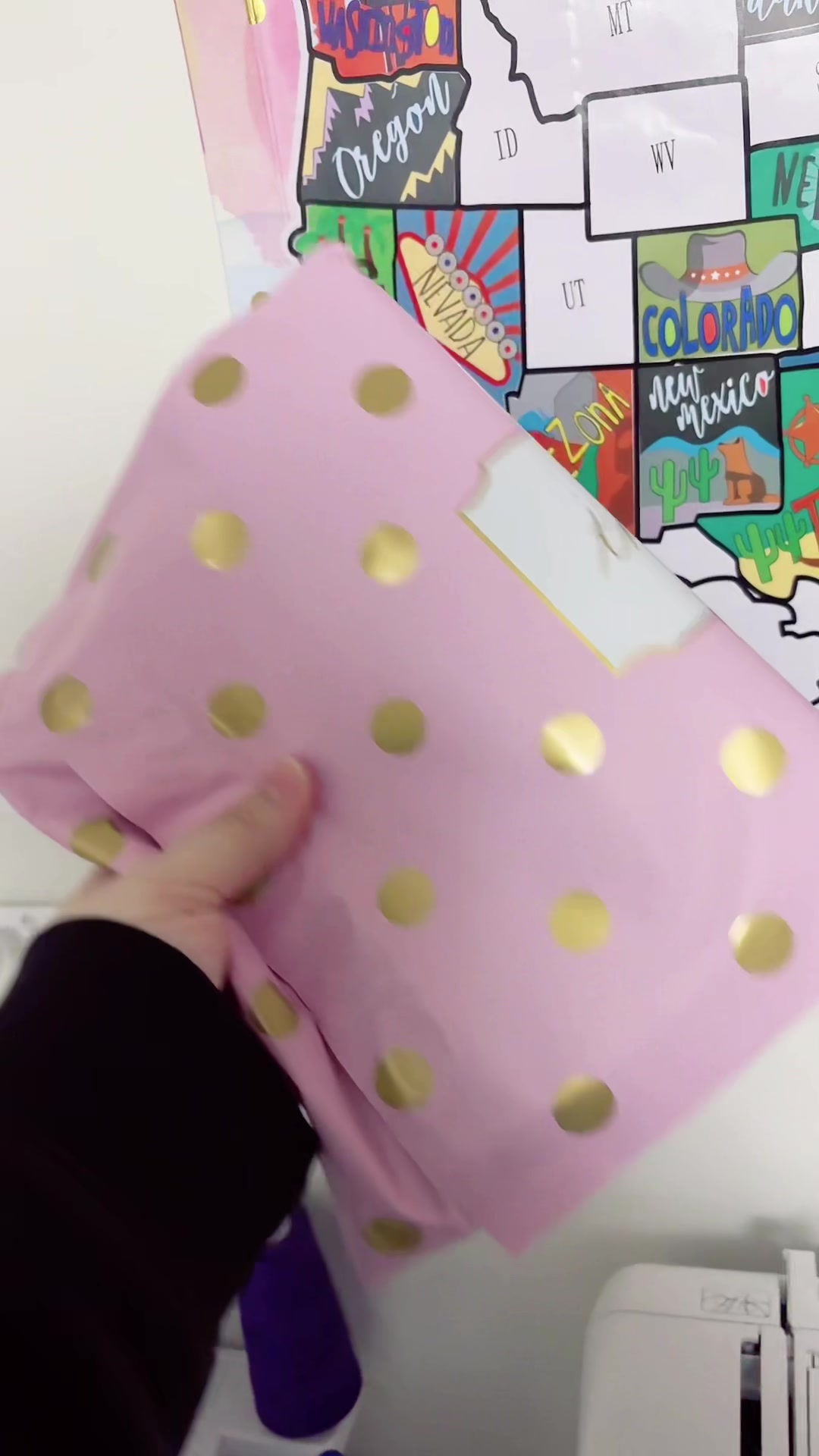 @NikkolieCrafts