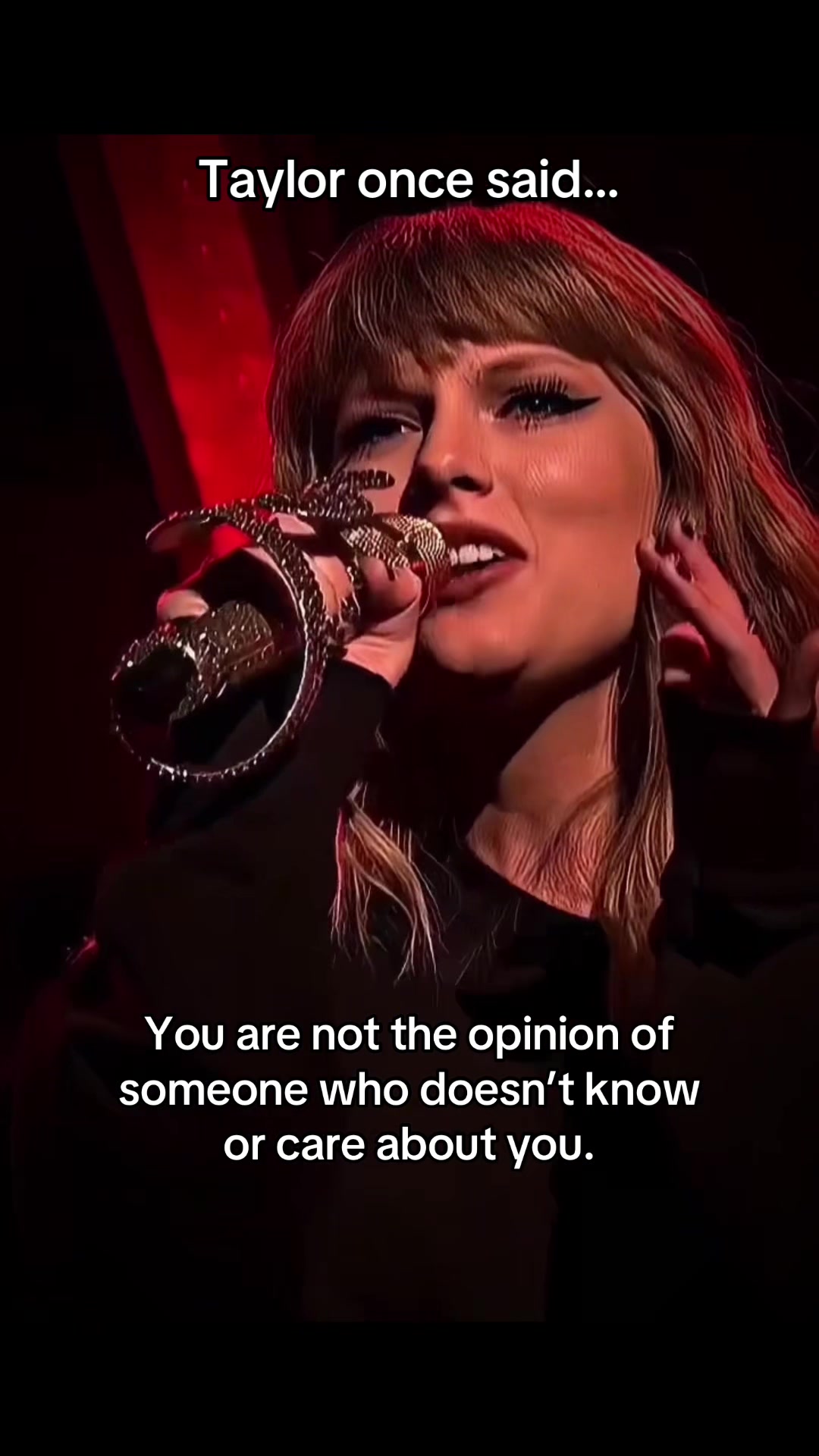 @✨Lynnie the Swiftie✨