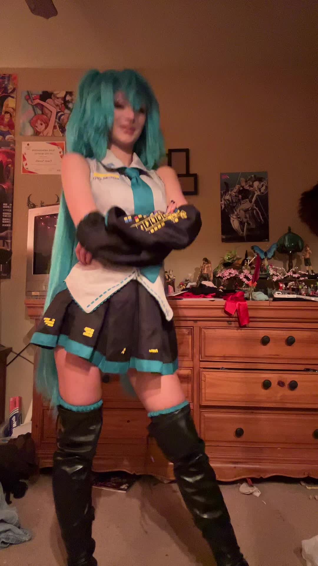 @sharkfinn⦻