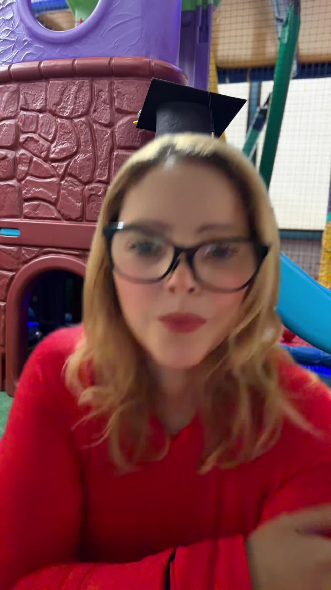 @𝓖𝓵𝓮𝓷𝓲𝓼 𝓟𝓸𝓵𝓪𝓷𝓬𝓸