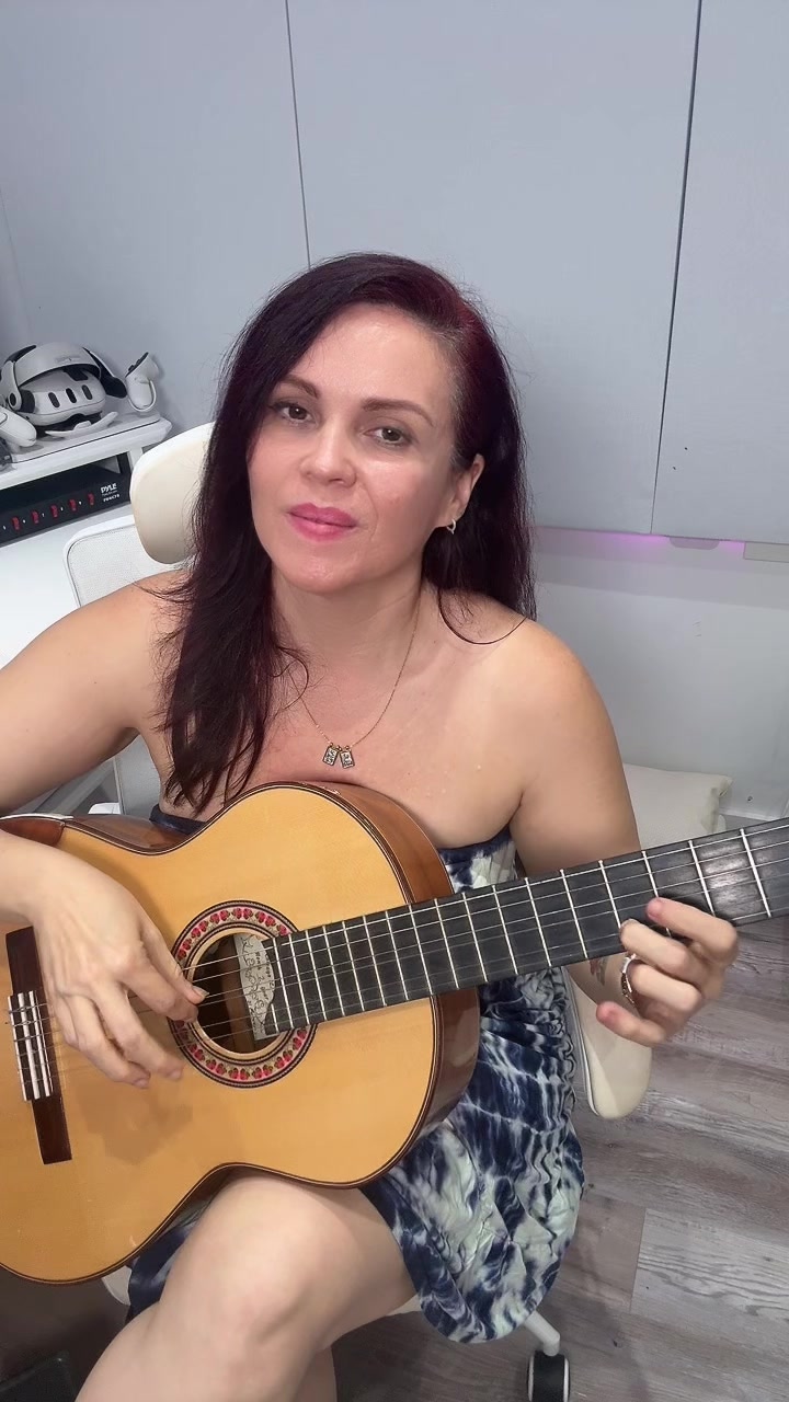 @lacuatrista
