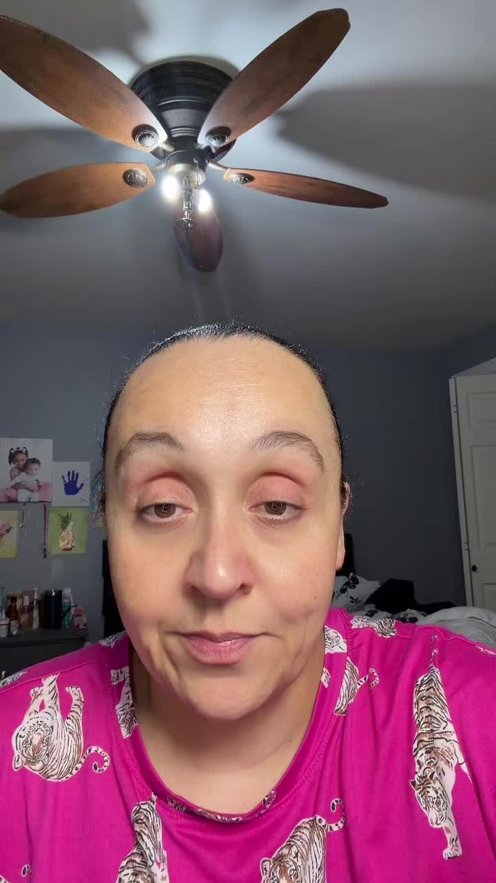 @Yolanda skincare/beauty 40+