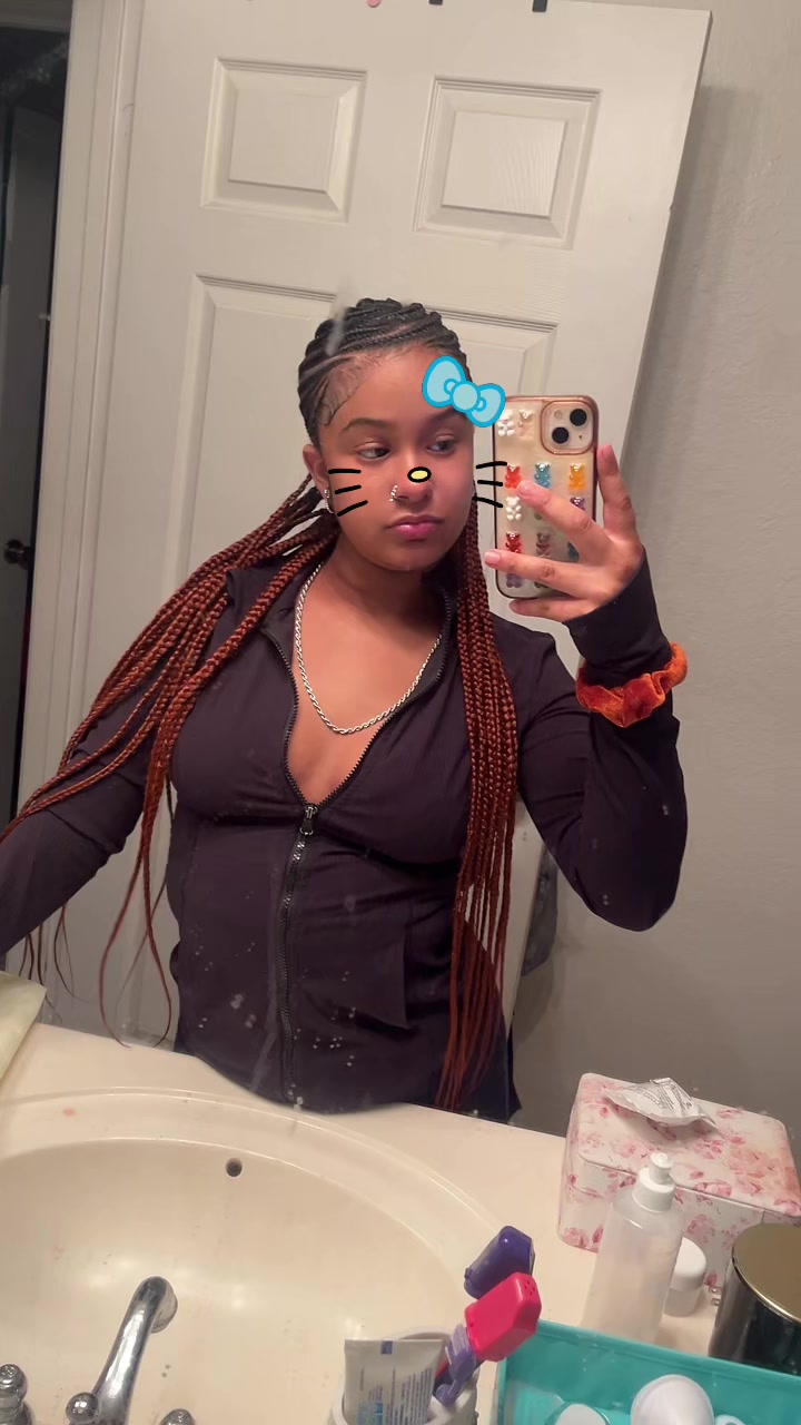 @🐝