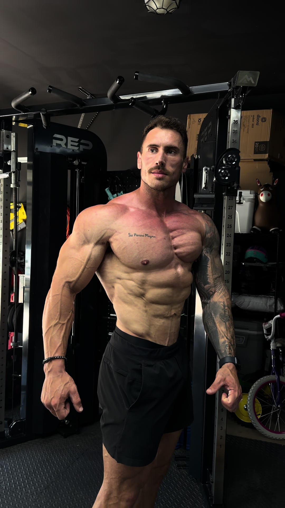 @Brady Barnes | IFBB PRO