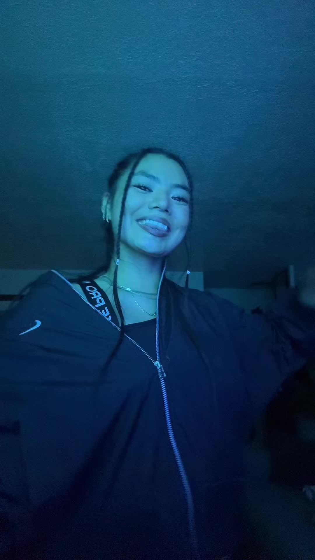 @𝒮𝓀𝓎𝑒~𝐵𝓁𝓊𝑒