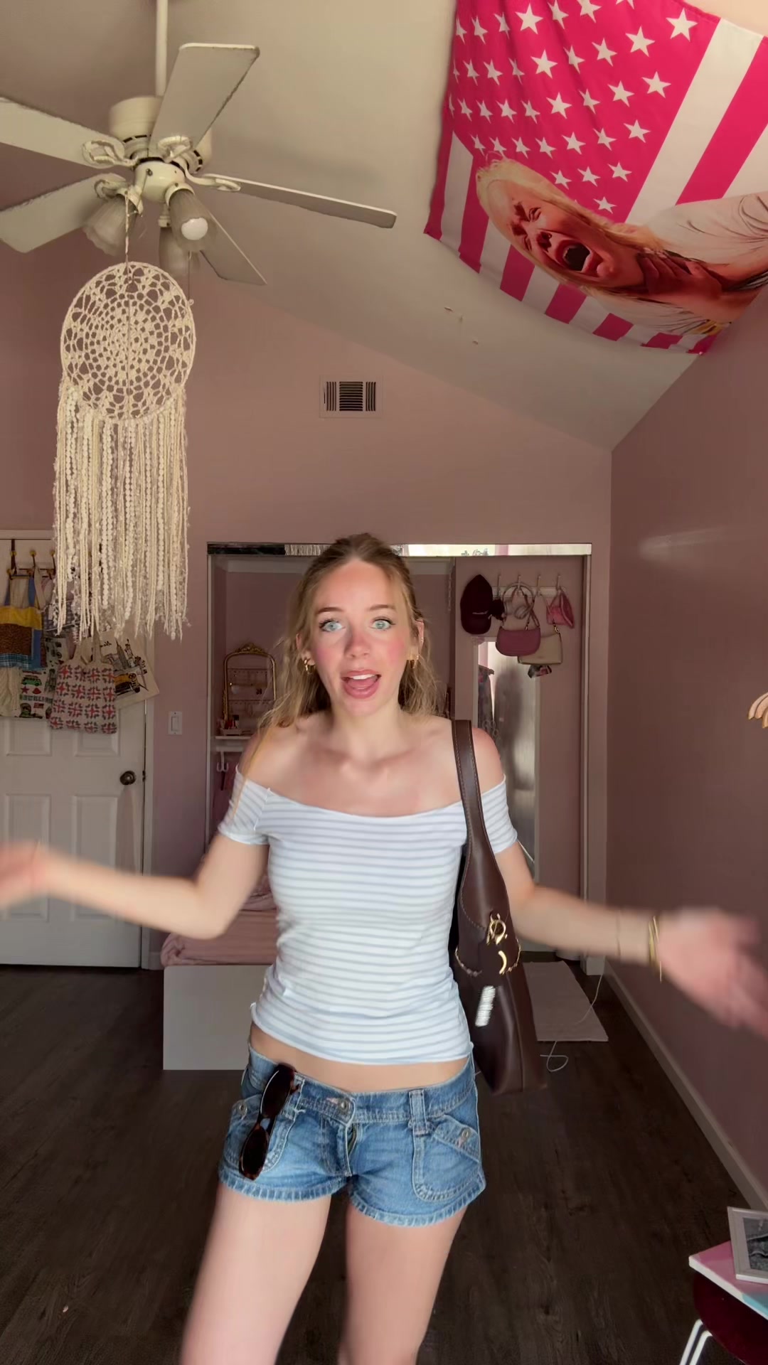 @1sabellawhite
