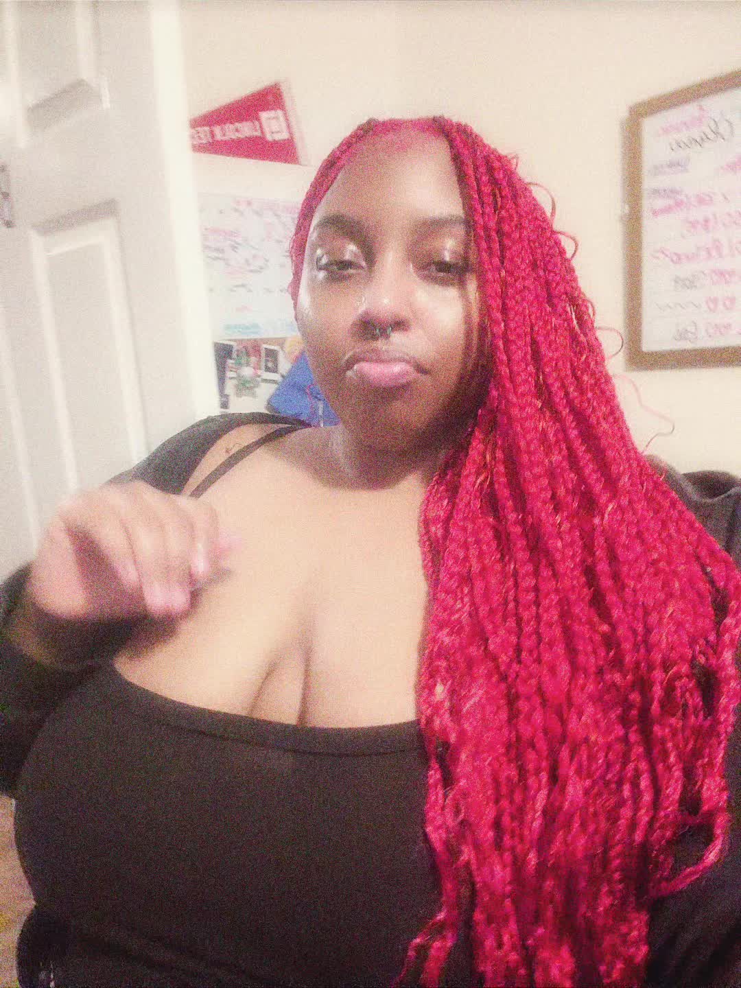 @Nina🍒’