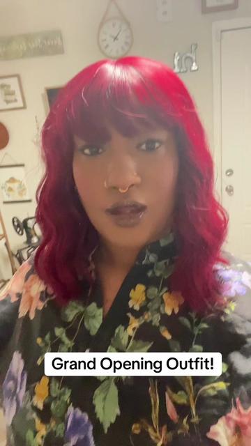 @👸🏽🪻