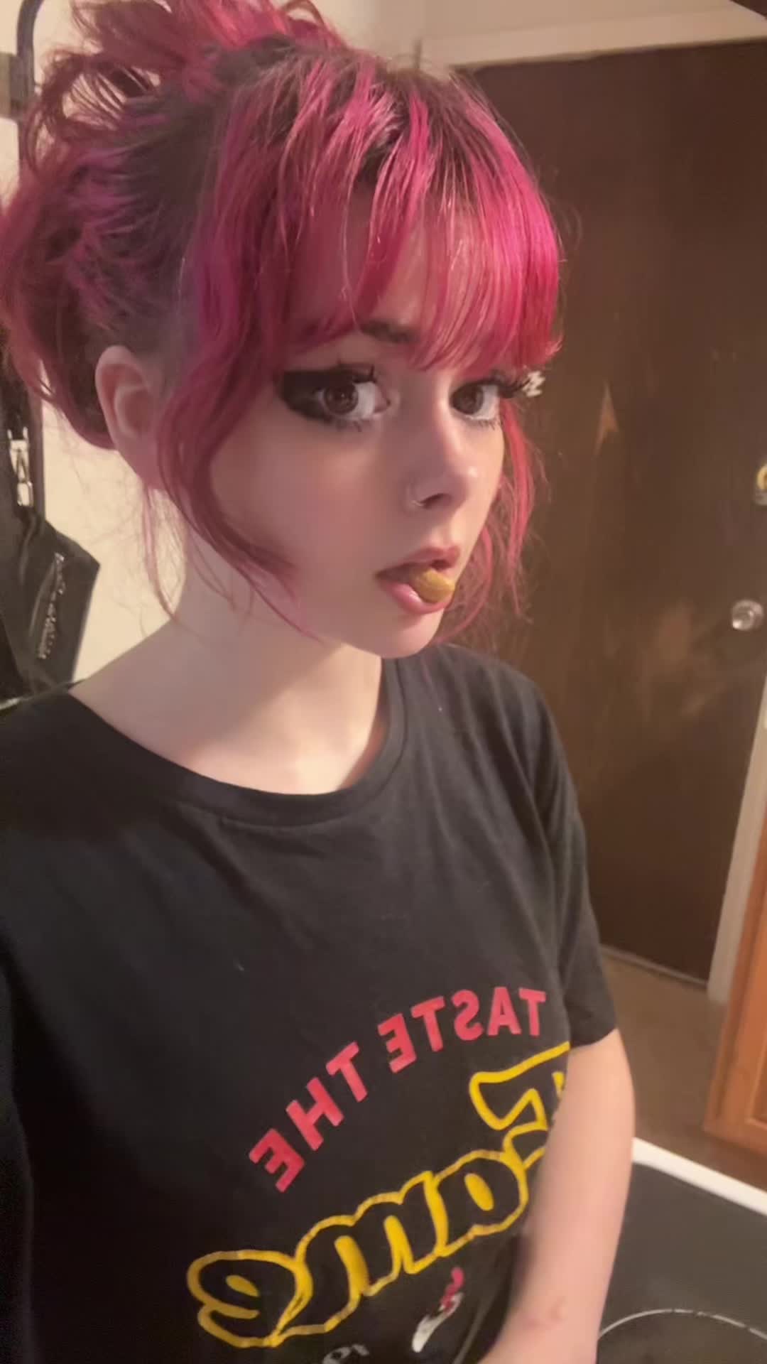 @🖤