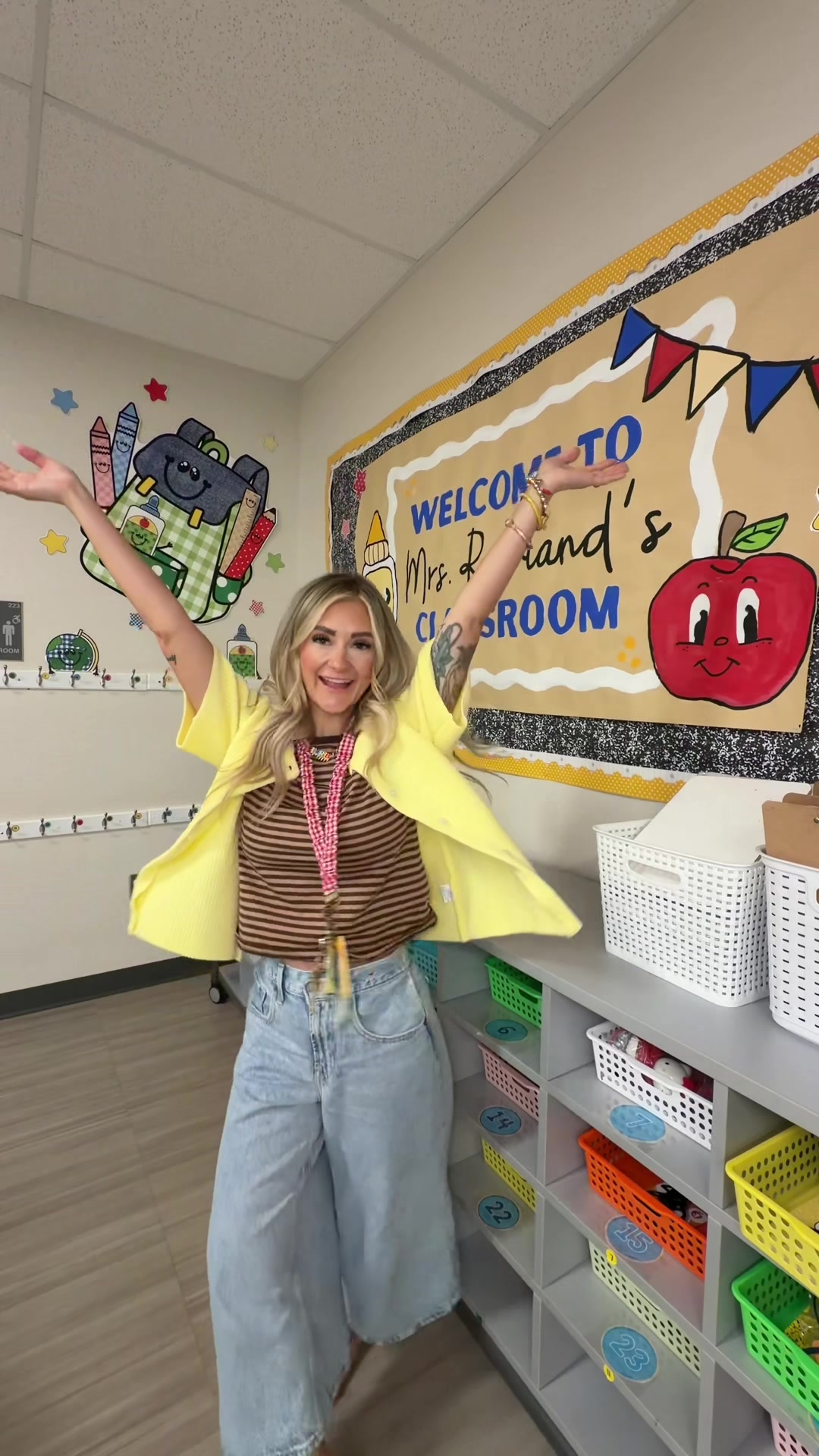 @Hales | boy mom | Teacher