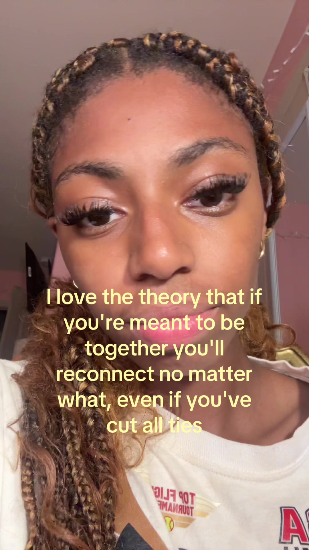 @shaniya ᥫ᭡.