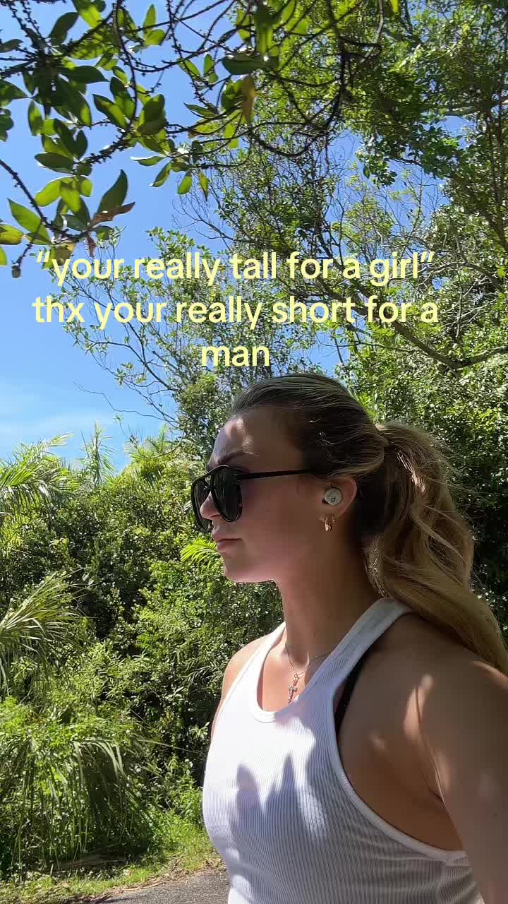 @ELLE SOPHIA