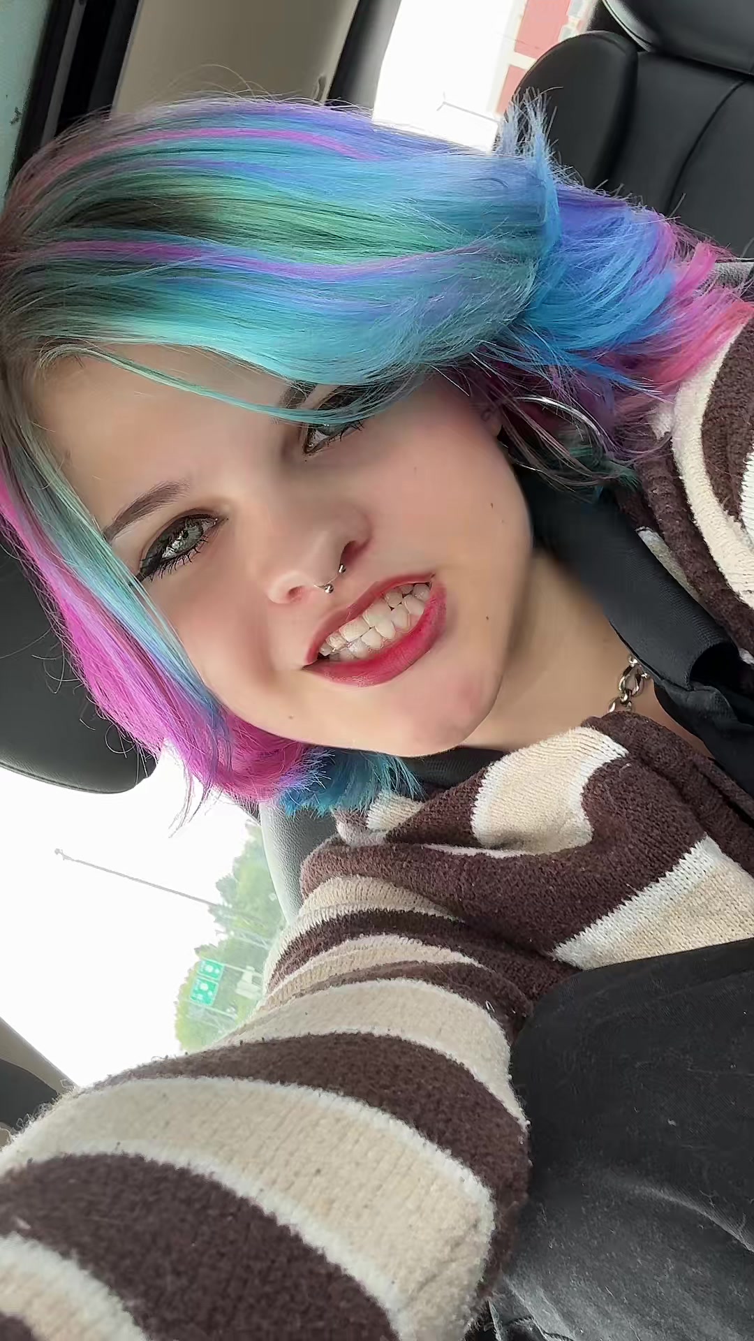 @Emi 🏳️&zwj;🌈