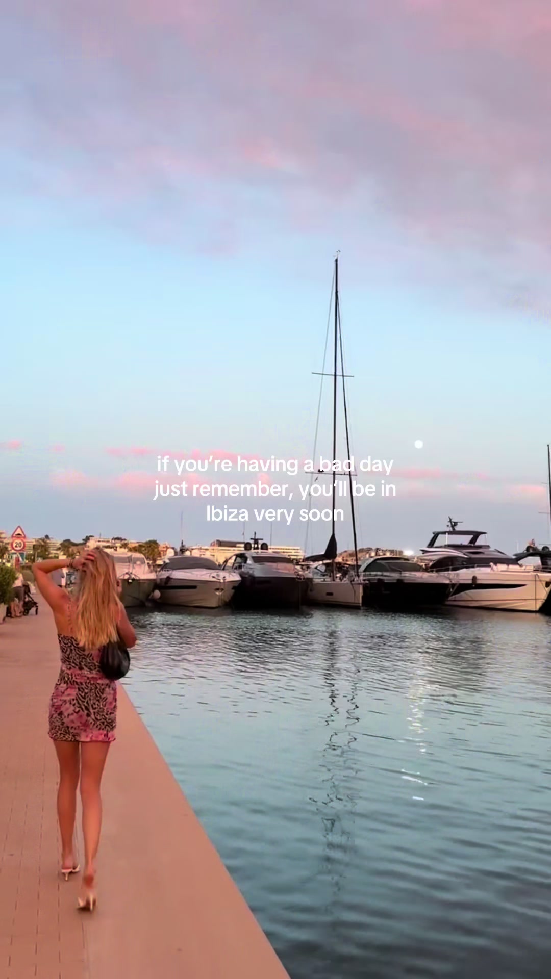 @Izzy &bull; Travel