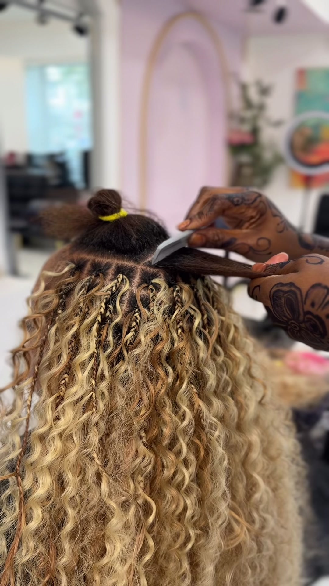@Bora luxury hair llc