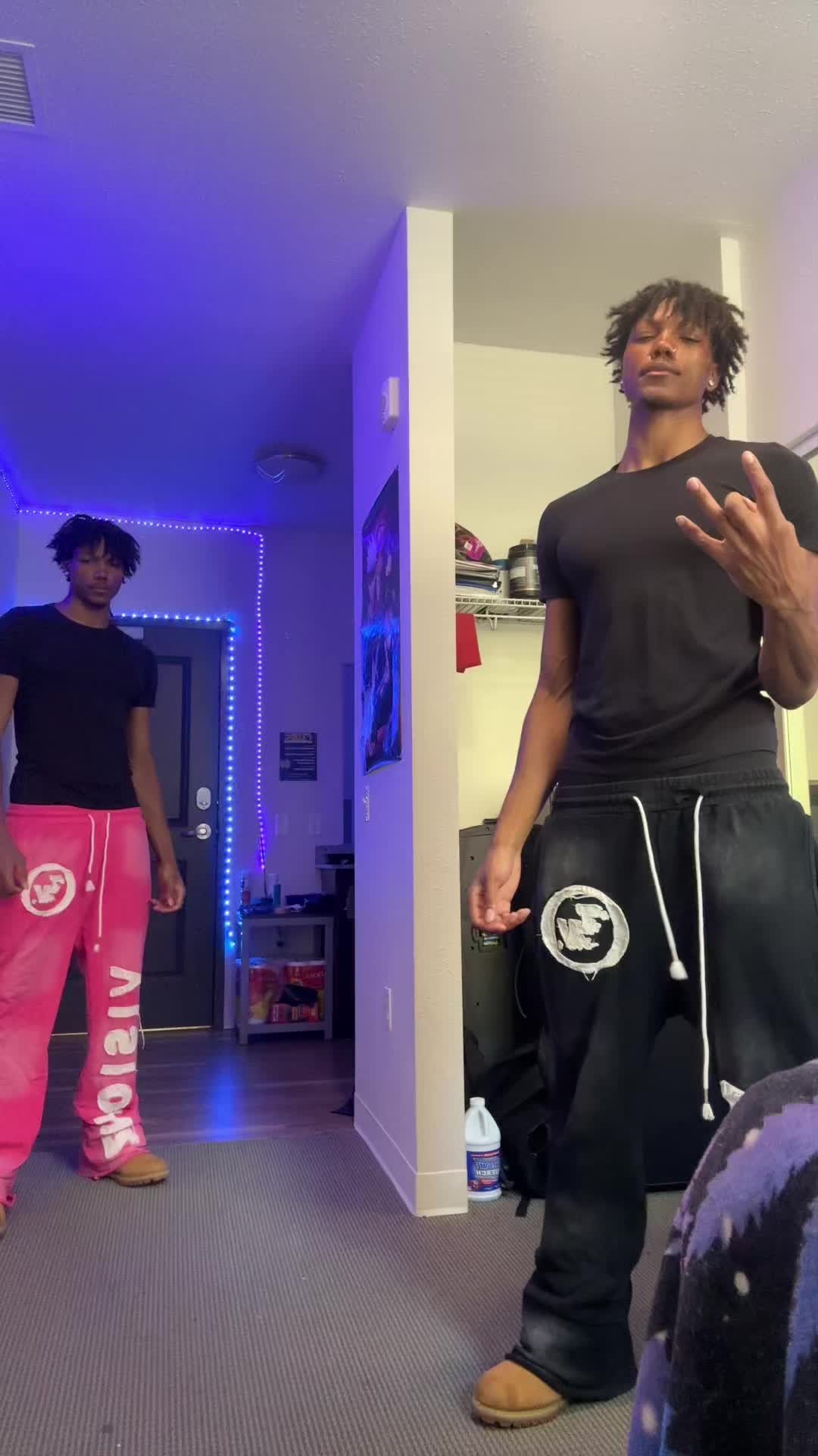 @Dre☣️