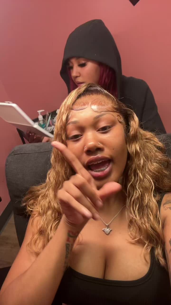 @Aurii💕