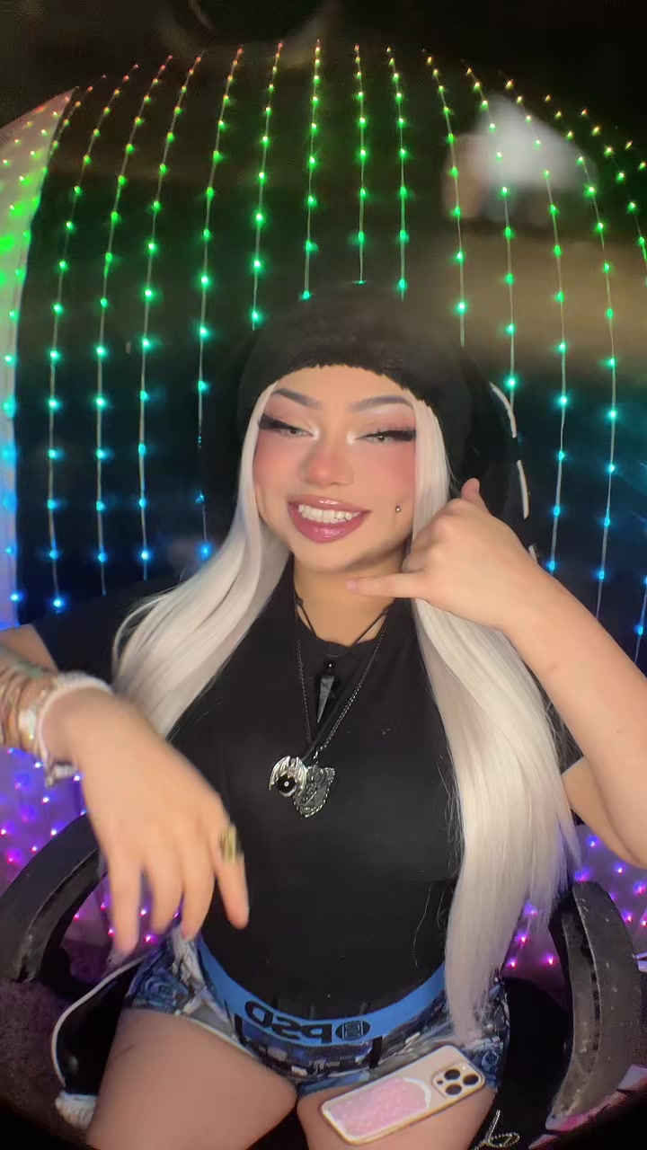 @🎰𝓂𝑒𝓁𝒶𝓃𝒾𝑒🖤✨