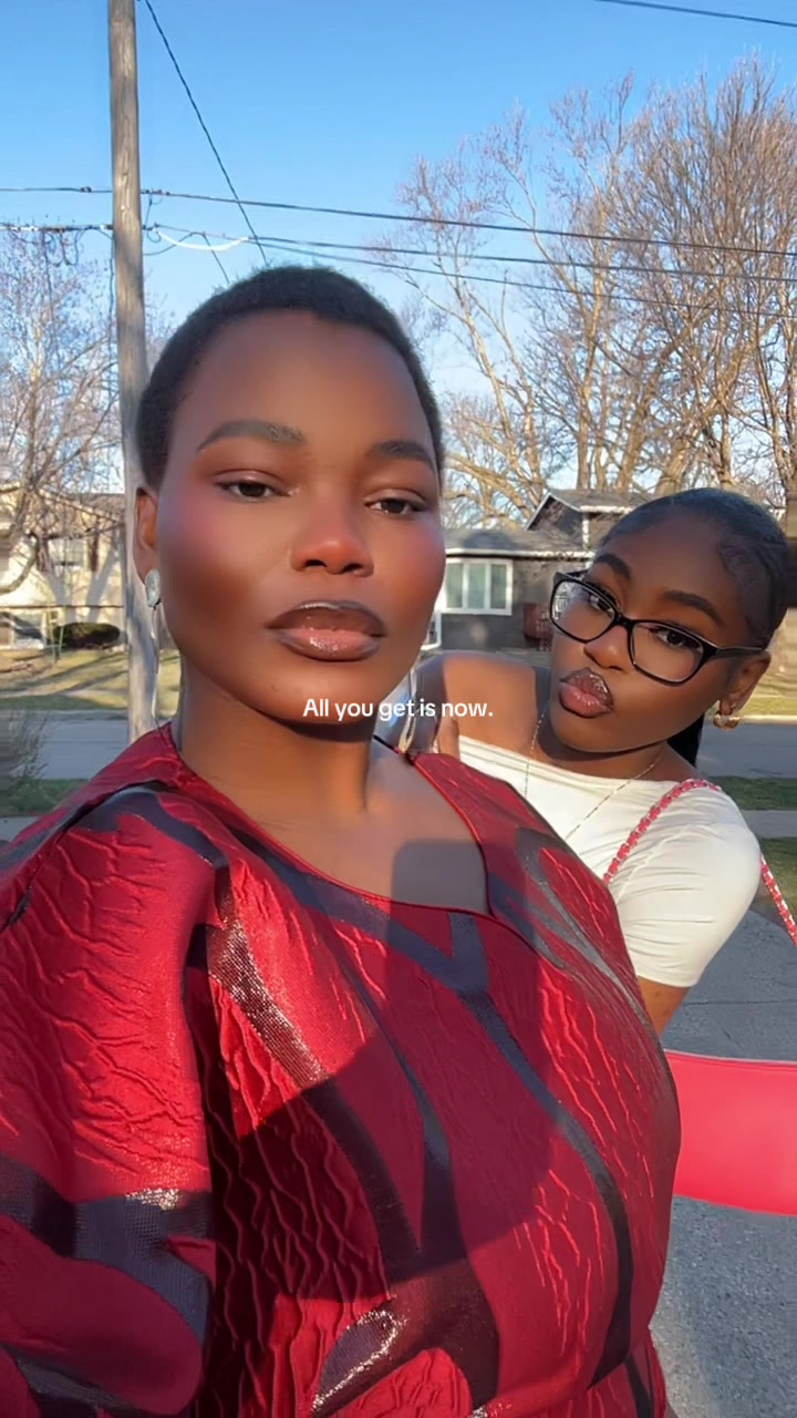 @ÈmoTalkShow