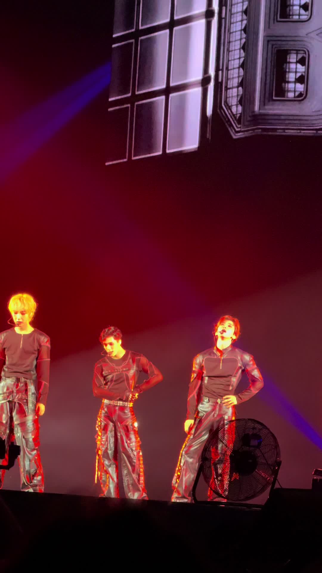 @sehunwaifeu