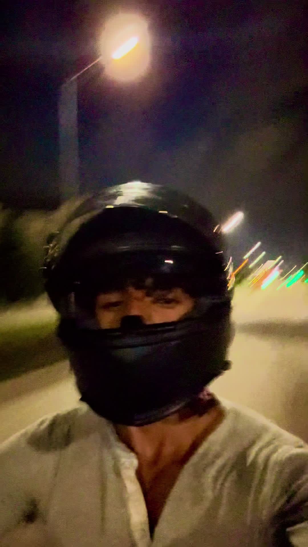 @RJ