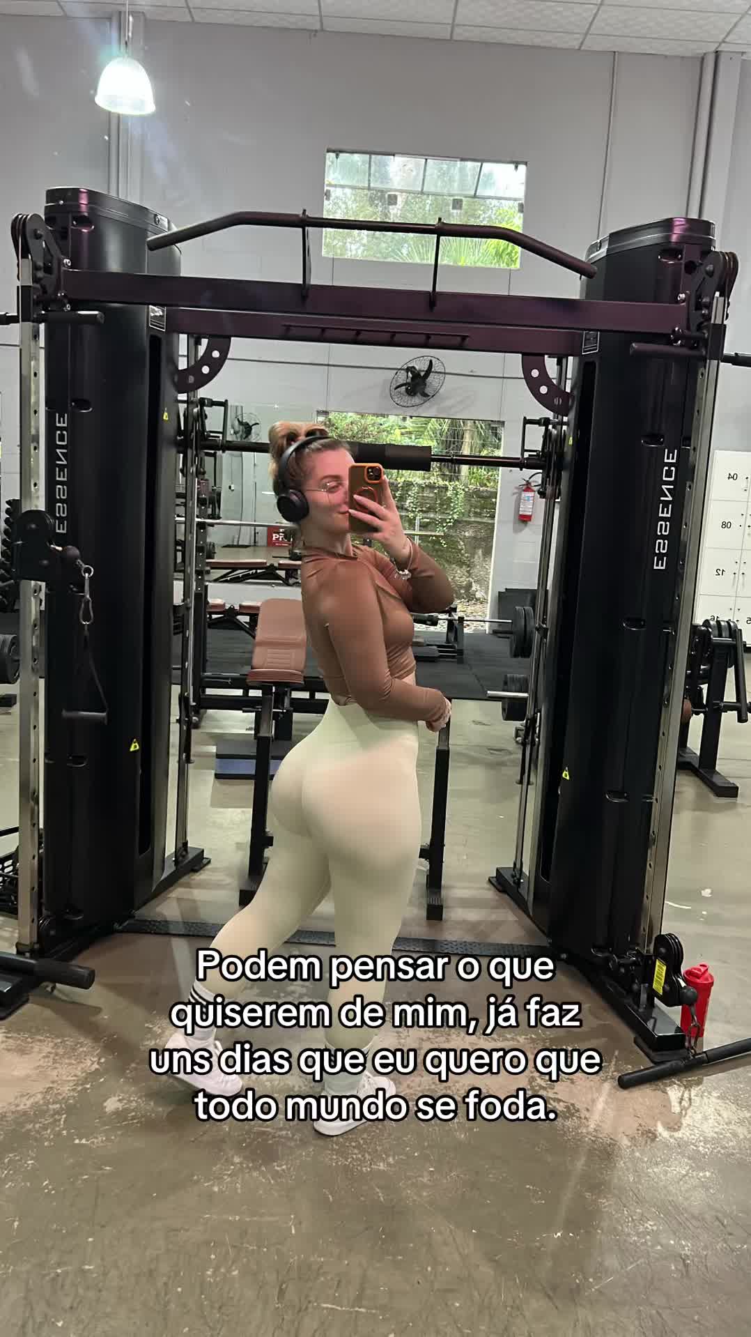 @peellenzz