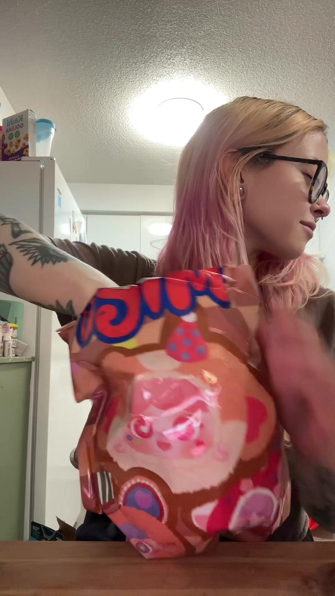 @laur.irl