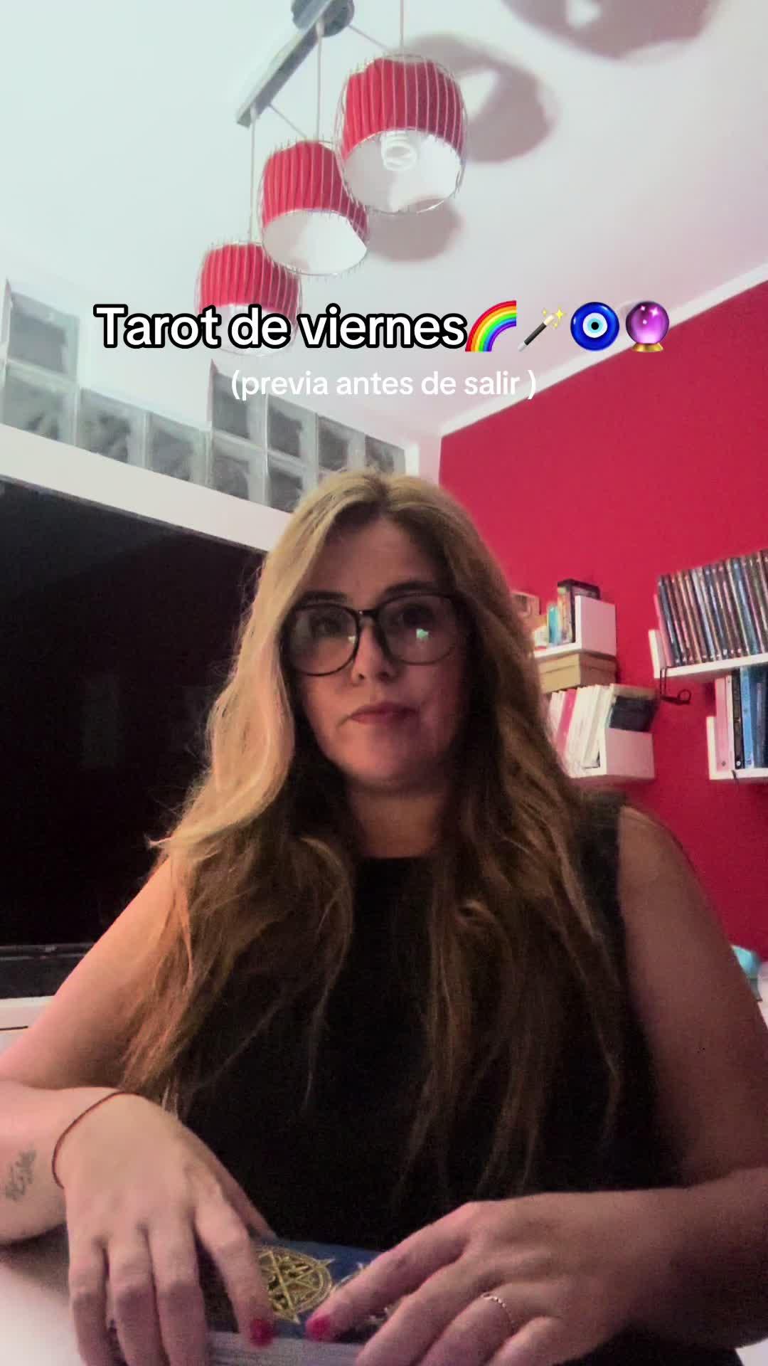 @lauraavz