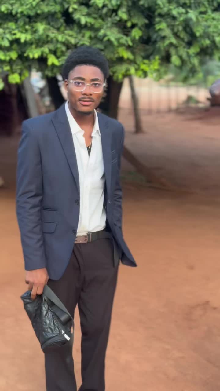@Pierre_vi 🚶♂️