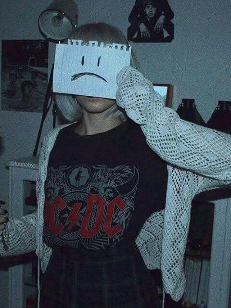 @𝔟𝔴/𝔬𝔴𝔫♫︎