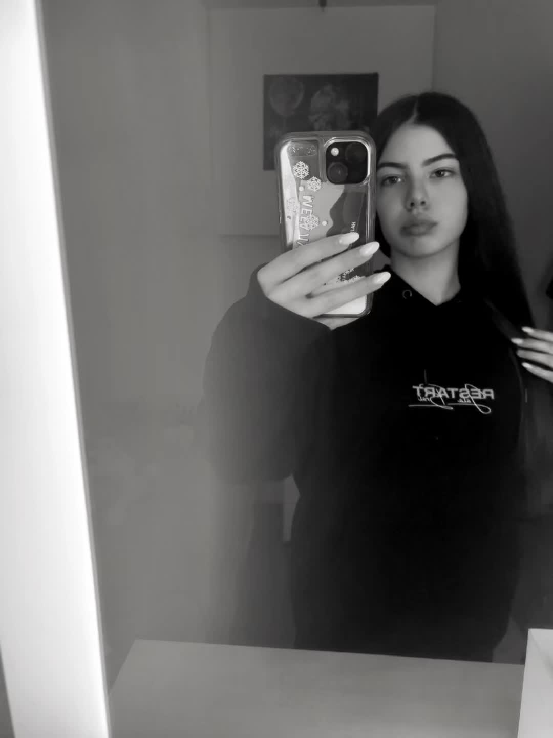 @𝐋 𝐚 𝐫 𝐚