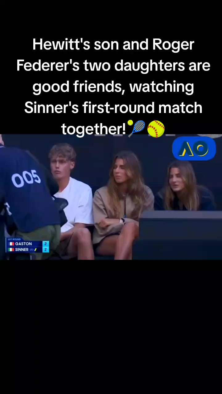 @...C'estTennis