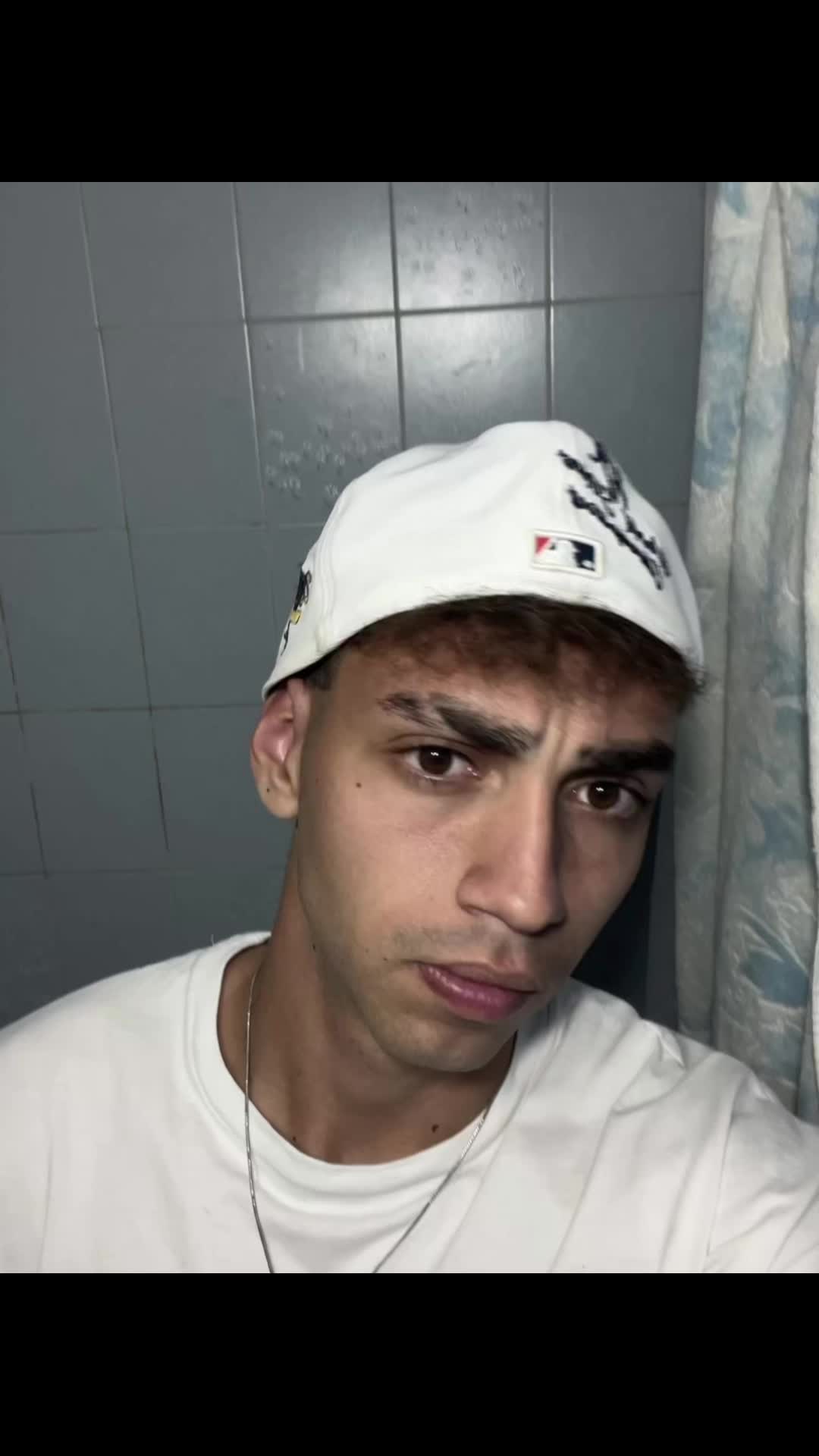 @🐳