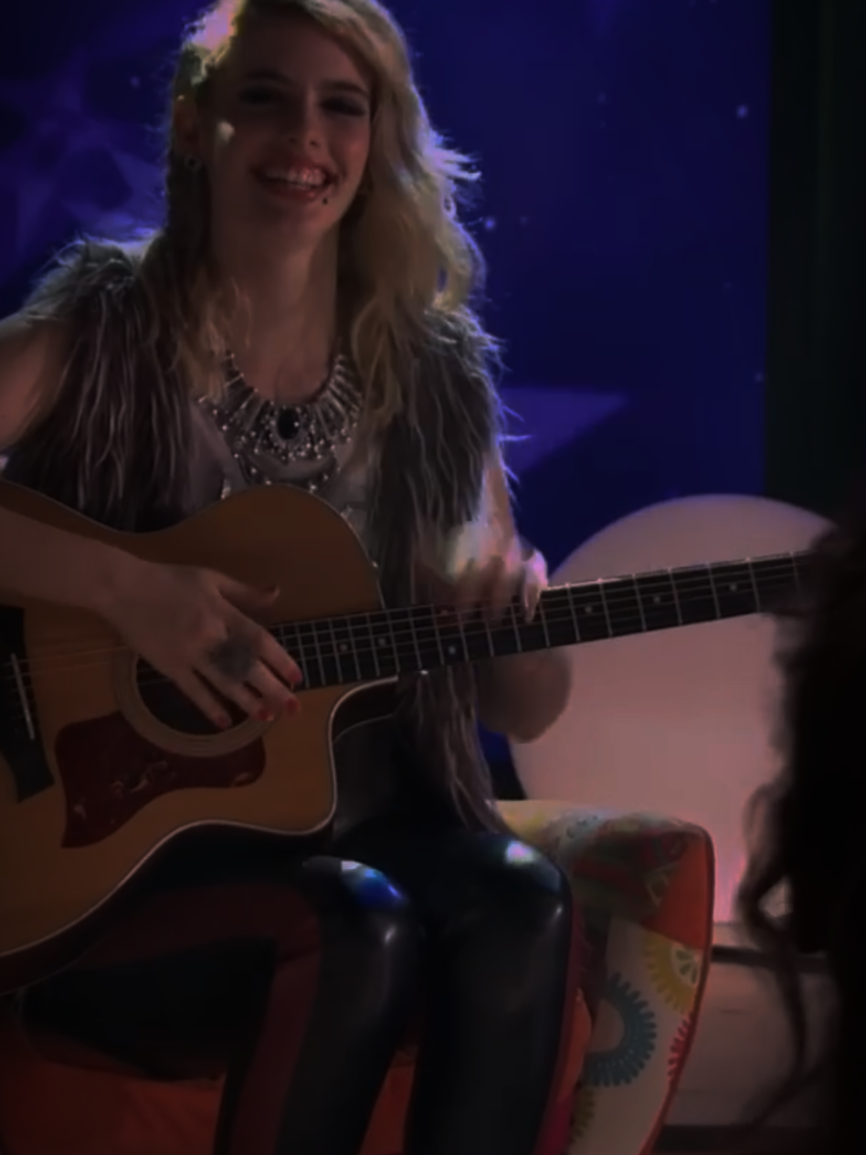 @Soy Luna