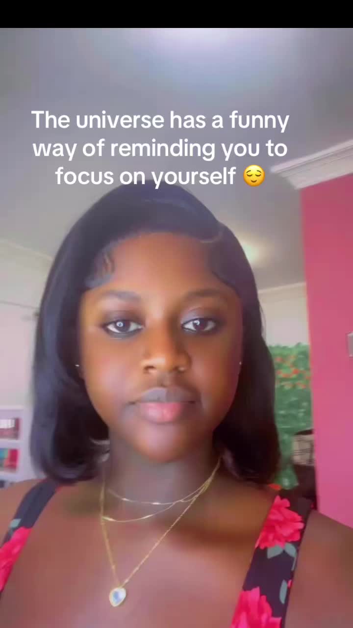 @Akosua_monica