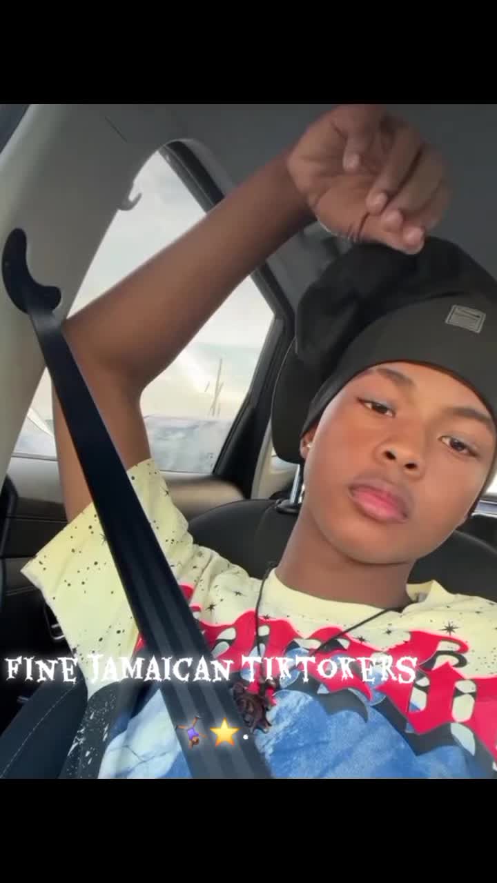 @𝐒𝐜𝐡𝐨𝐨𝐥𝐚𝐳 𝐄𝐝𝐢𝐭⭐️.