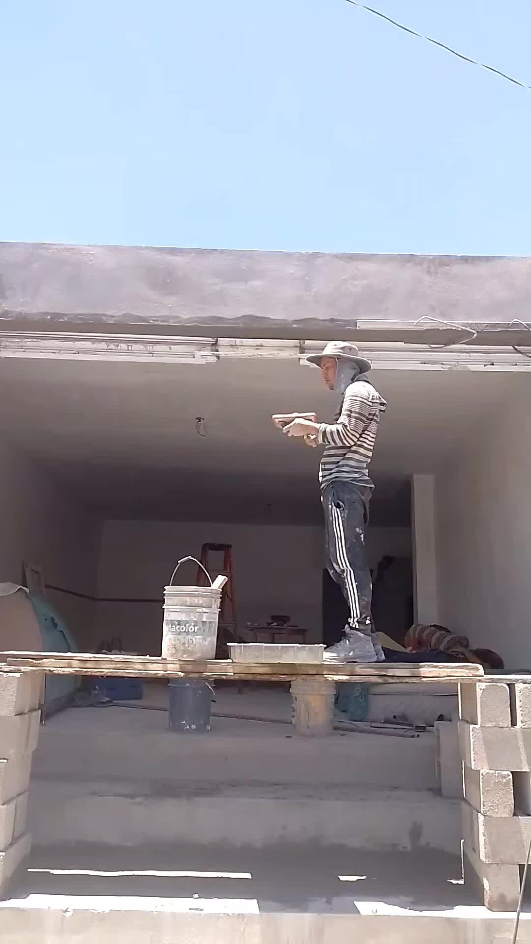 @Luismgba