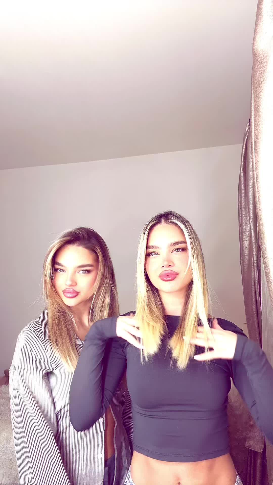 @mina & nina novičić