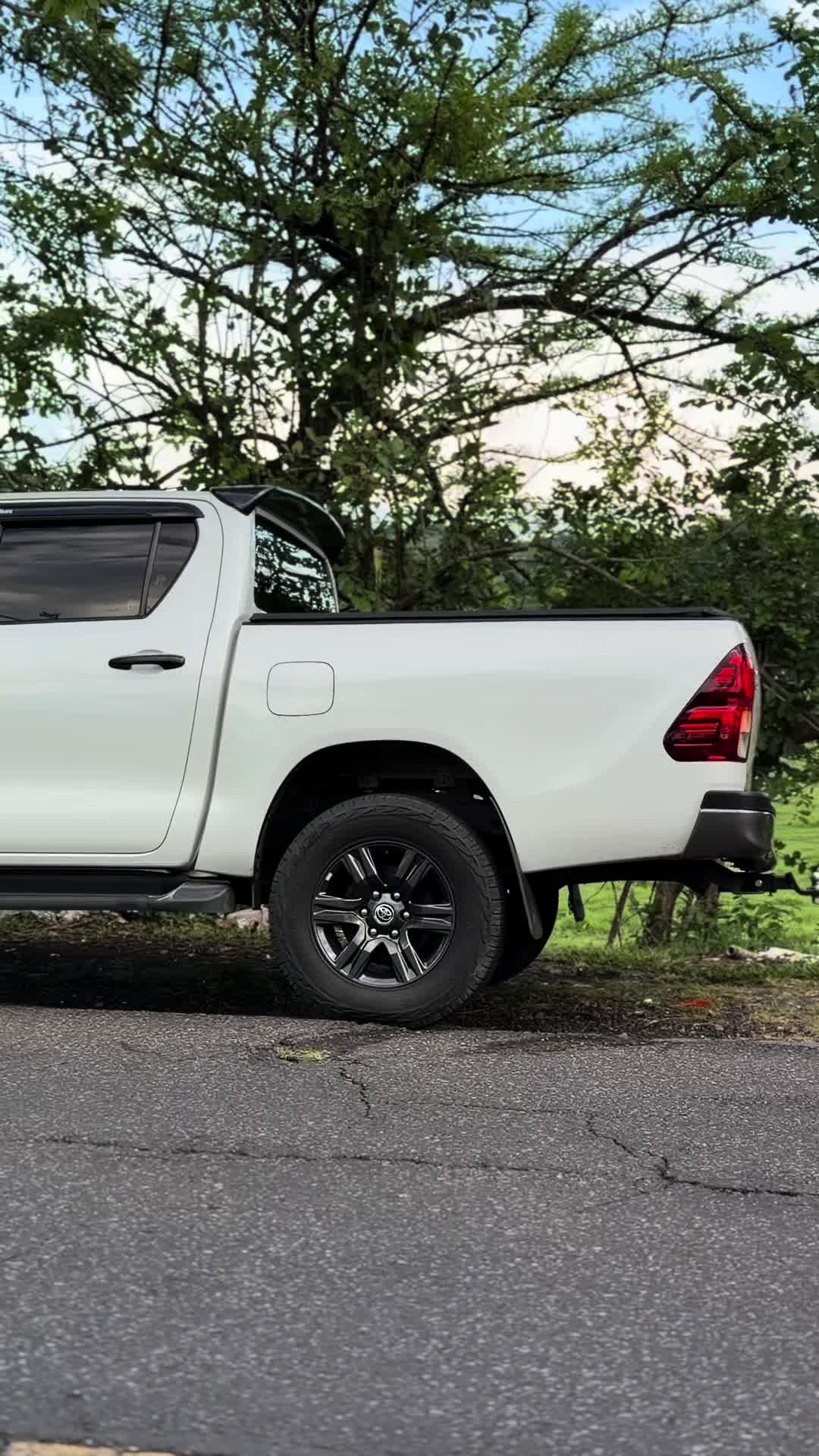 @FRIENDS HILUX SV 🇸🇻