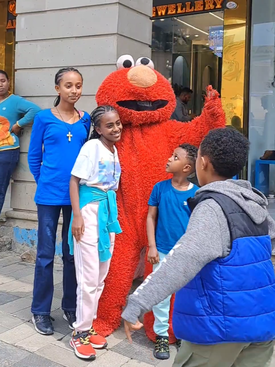 @Elmo