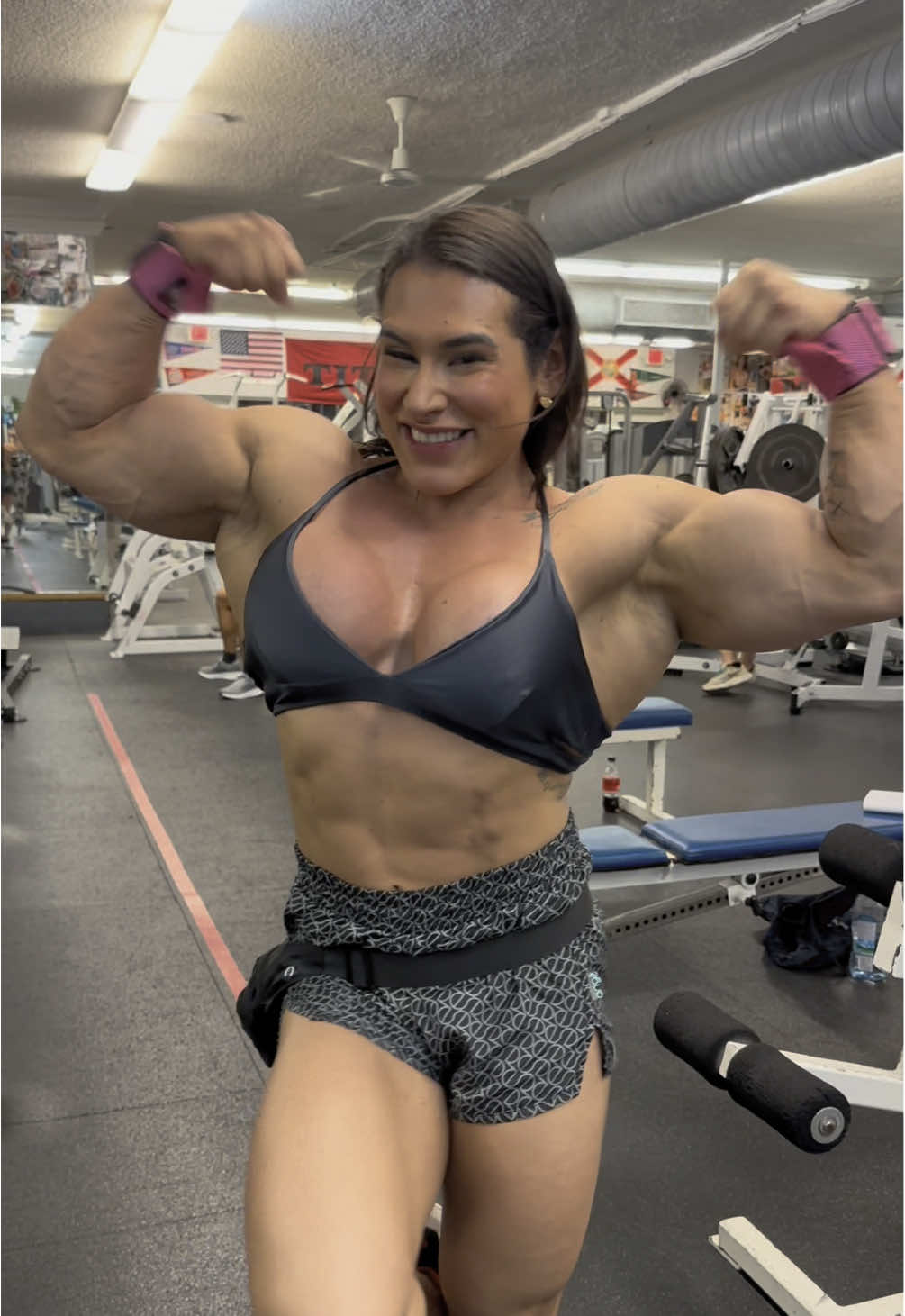 @leyvinabarros