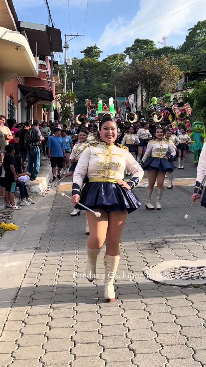 @Bandas y Cachiporristas Sv 503