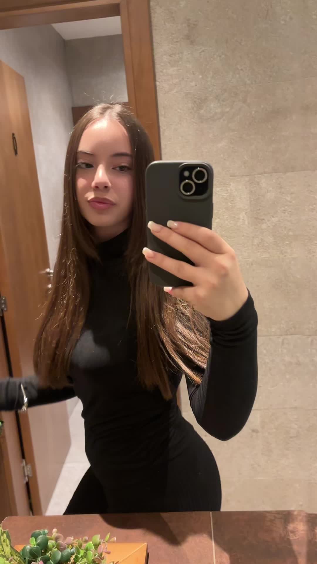 @niiiksyyy_